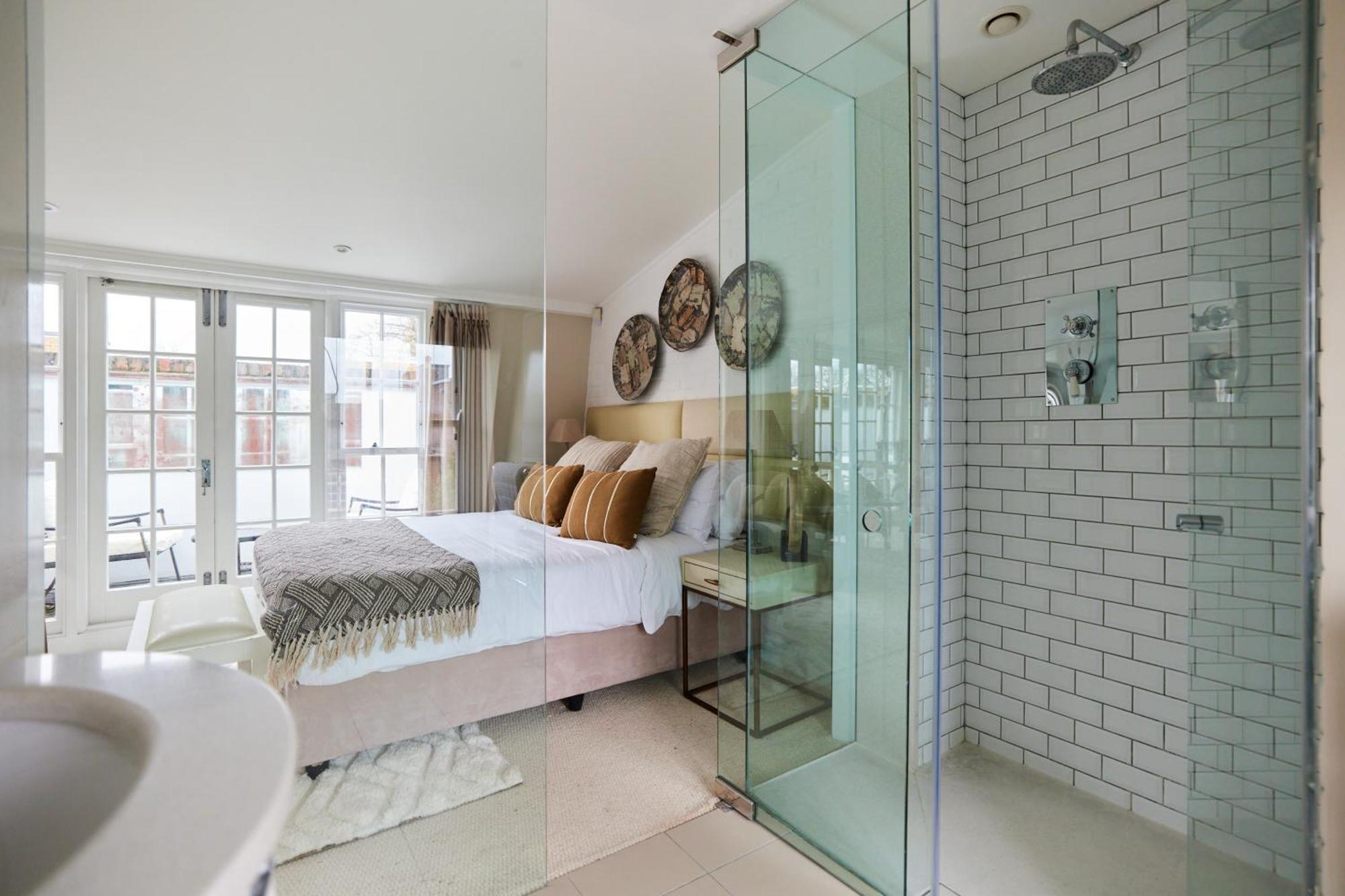The St. Lukes Garden Place - Spacious 4bdr House With Garden And Terrace London